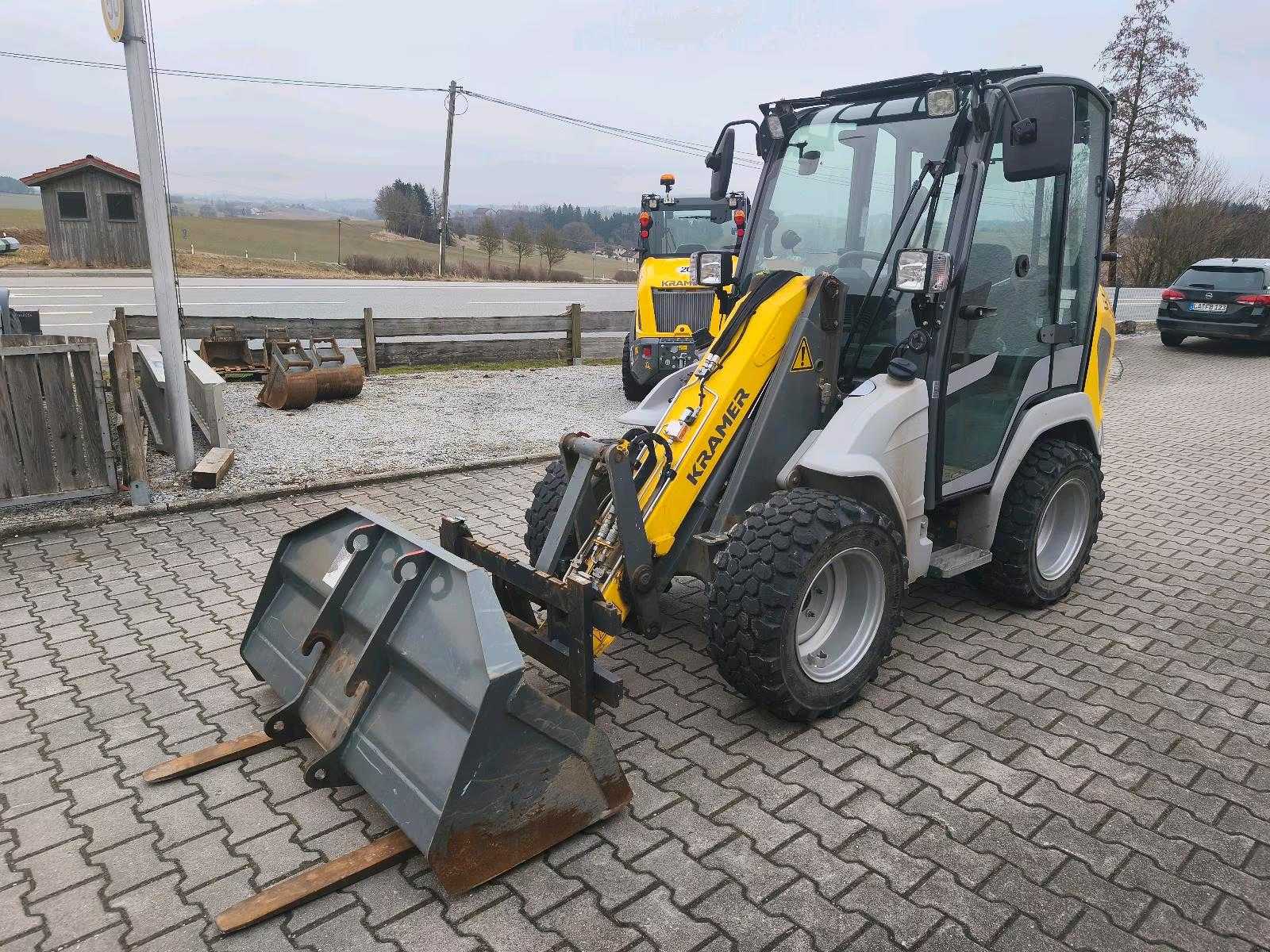 Radlader, der zum Verkauf steht